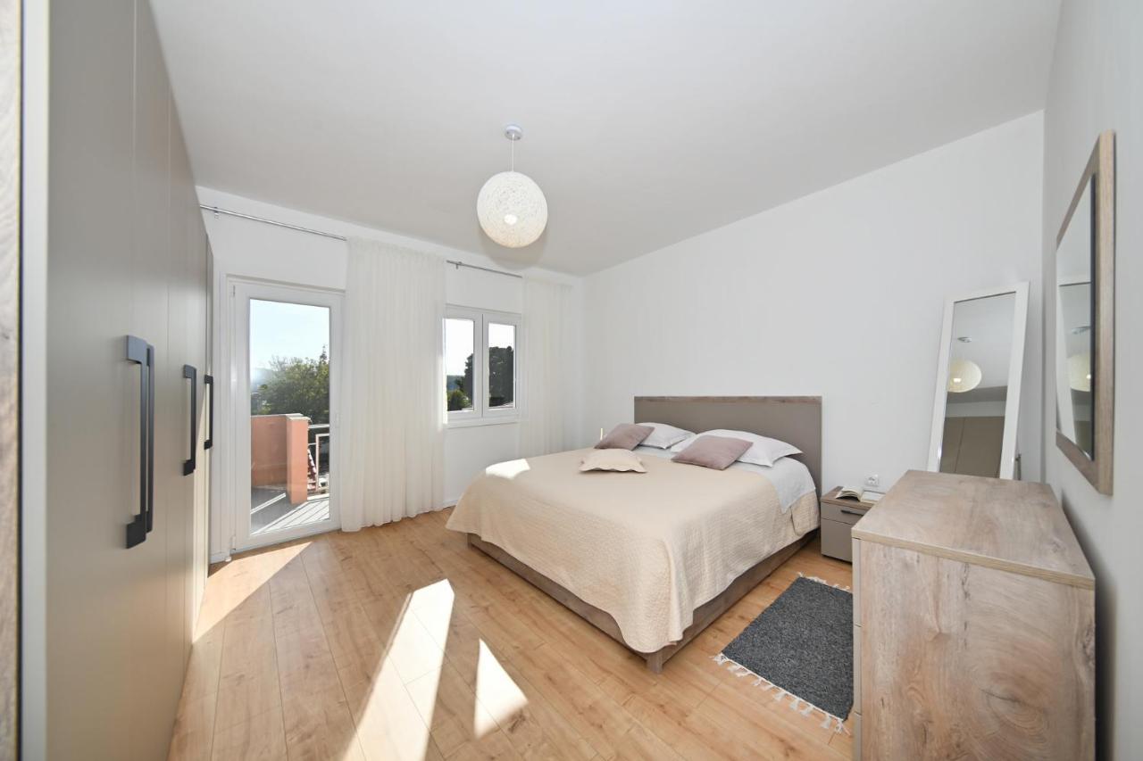 Apartment Irena Posedarje Eksteriør bilde