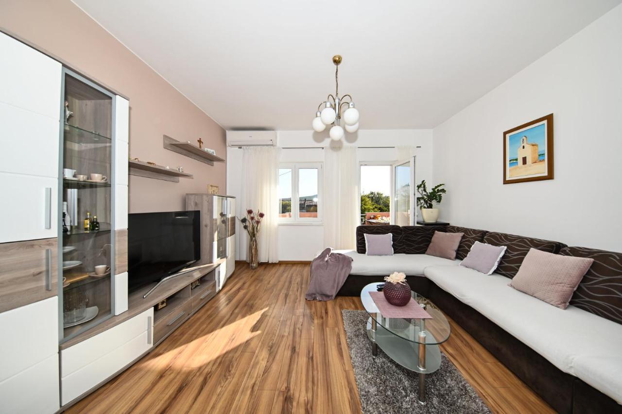 Apartment Irena Posedarje Eksteriør bilde